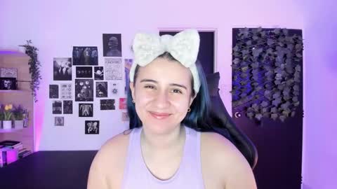 lanaherondale_ online show from December 18, 9:15 am