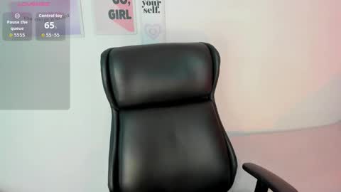 LanaJones online show from February 14, 1:25 pm