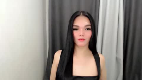 lanawyatt_ online show from November 5, 4:31 pm