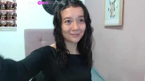 Lanna online show from February 12, 1:37 pm