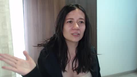 Lanna online show from March 3, 4:05 pm