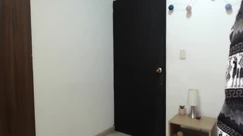 Lanna online show from March 9, 1:27 pm