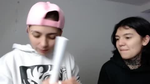 Snapshot of lannie_gonzales chatting on December 27, 1:22 am LANNIE   online show from December 27, 1:22 am