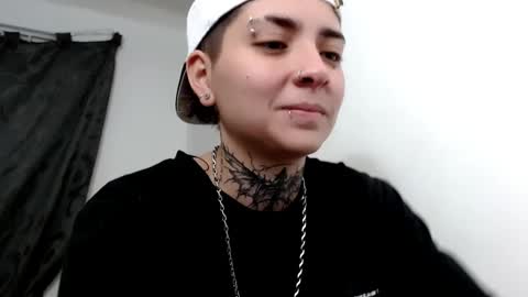 Snapshot of lannie_gonzales chatting on March 5, 12:59 am LANNIE   online show from March 5, 12:59 am