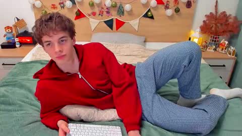 Fandi online show from December 16, 3:51 pm