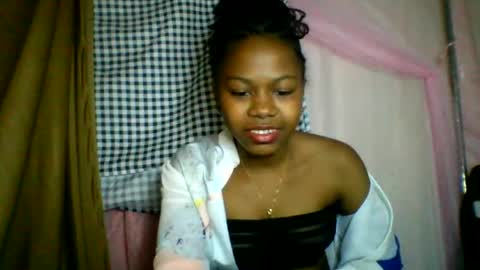 lara_belle online show from July 5, 4:04 am