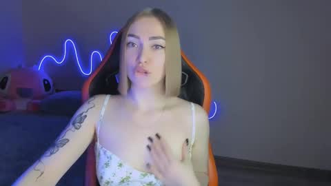 LaraKrein lk online show from November 6, 3:15 pm