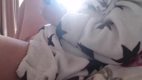 laralhotr online show from February 26, 6:51 am