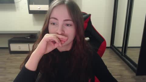 Laralianna online show from February 5, 5:53 pm