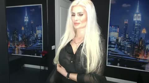 laras_moans online show from February 23, 9:33 am