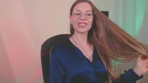 larawintersxxx online show from December 15, 9:11 pm