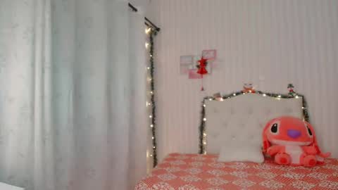 Larissas online show from December 1, 6:17 pm