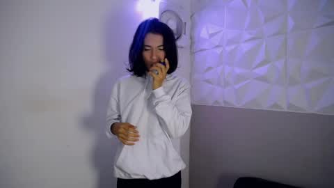 larry online show from April 20, 9:07 pm