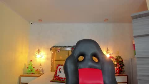  MIA  online show from December 20, 12:23 pm