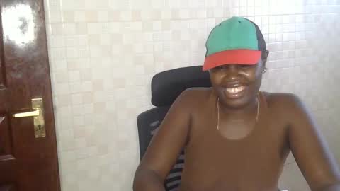 larvy12 online show from February 9, 7:56 am