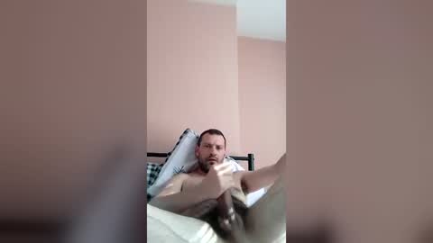 laszloszilagyi925 online show from June 19, 5:08 pm