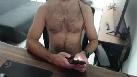 latexdave84 online show from May 20, 10:43 am