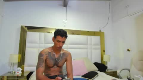 Johana y Santiago online show from May 3, 3:45 am