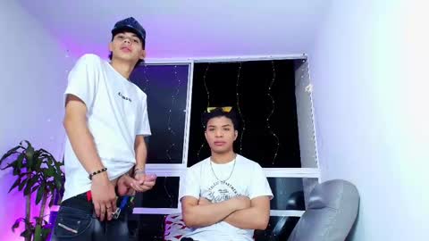 latin_naughty_boys online show from October 15, 12:36 am