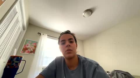Snapshot of latina989 chatting on September 8, 3:33 pm latina989 online show from September 8, 3:33 pm