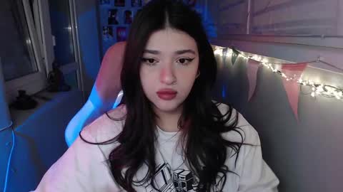 miiiiiiaaaa online show from February 22, 8:31 pm