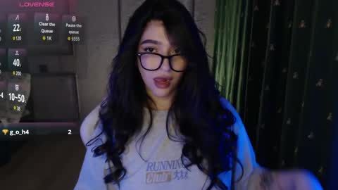 miiiiiiaaaa online show from May 4, 3:29 pm