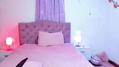 Snapshot of latinabombsheell chatting on October 21, 7:17 pm Martina online show from October 21, 7:17 pm