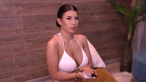 Snapshot of latinaloco chatting on October 5, 6:04 pm Latina online show from October 5, 6:04 pm