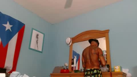 Snapshot of latinfyre chatting on October 7, 11:01 pm Chris online show from October 7, 11:01 pm