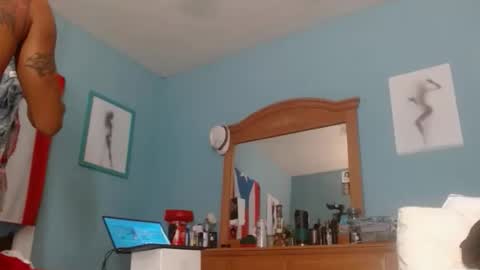 Snapshot of latinfyre chatting on October 16, 5:56 pm Chris online show from October 16, 5:56 pm