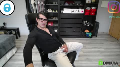 sam online show from April 8, 1:14 pm