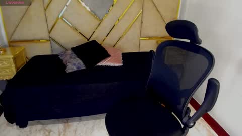 LEANDRO online show from November 23, 4:32 am