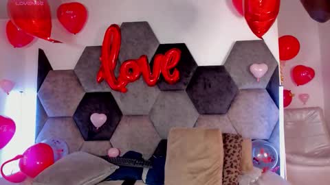 LEANDRO online show from February 13, 4:05 am