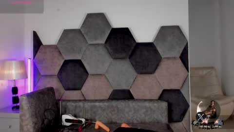 LEANDRO online show from March 23, 8:30 am