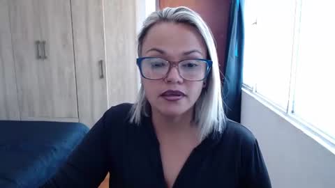 Laura online show from July 28, 7:39 pm