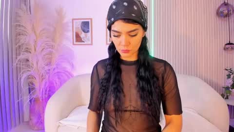 lau_reyes online show from October 17, 12:42 pm