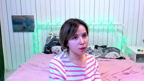 Kylie online show from November 28, 8:49 pm