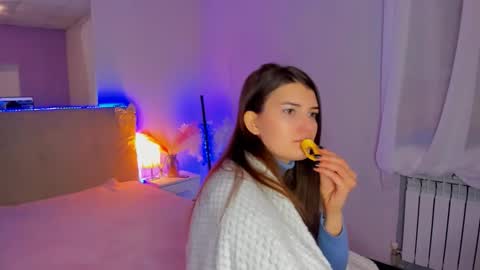 Laura online show from February 5, 7:23 am