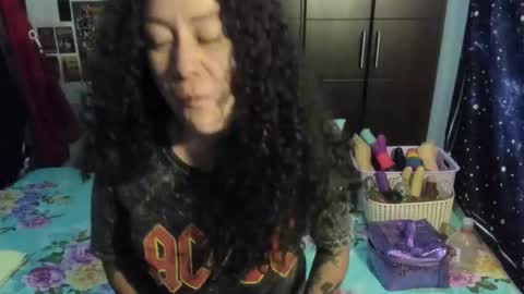  Wen  online show from December 19, 7:42 pm