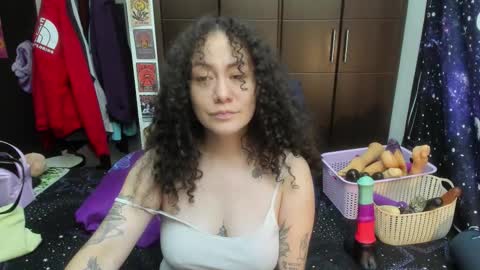  Wen  online show from November 8, 8:34 pm