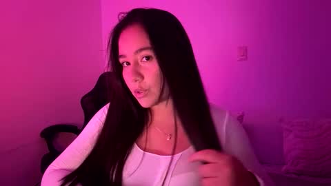 laura online show from February 23, 12:24 am