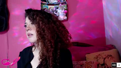 weedcam Curly Laura OF    online show from December 22, 6:25 pm