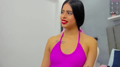 L A U R A online show from October 29, 12:29 pm