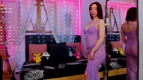 Snapshot of laura_olssen chatting on September 15, 12:39 pm Kate online show from September 15, 12:39 pm