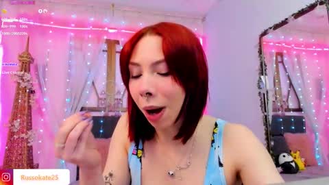 Snapshot of laura_olssen chatting on October 2, 12:26 pm Kate online show from October 2, 12:26 pm