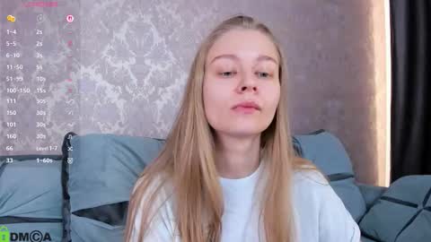 Snapshot of laura_pudd chatting on September 24, 9:16 am Laura online show from September 24, 9:16 am