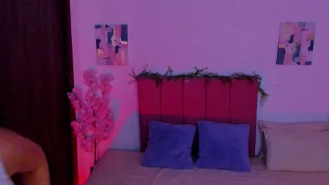 Laura Rose online show from October 24, 5:36 pm