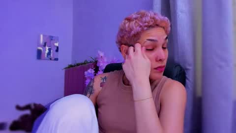 Laura Rose online show from December 22, 3:46 am