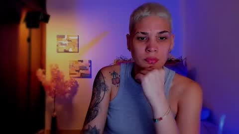 Laura Rose online show from March 3, 6:20 am