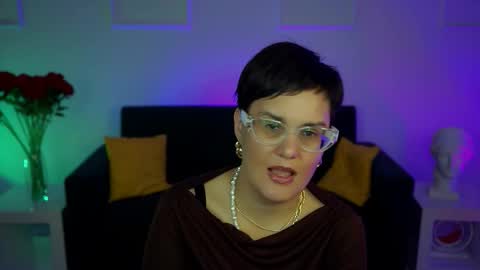 lauradavidsons online show from November 23, 2:42 am